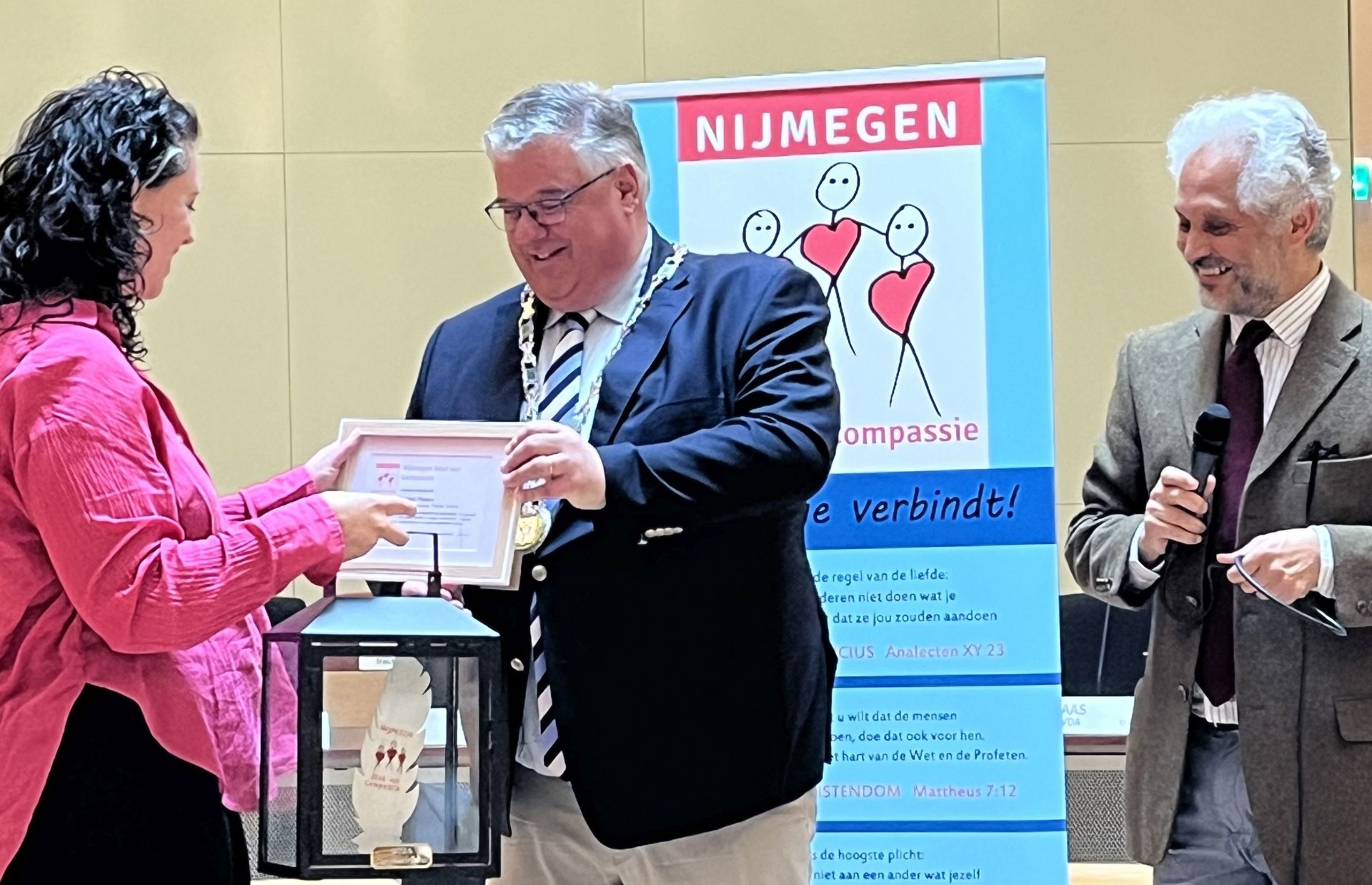 Mevrouw bij officieel moment NDW21